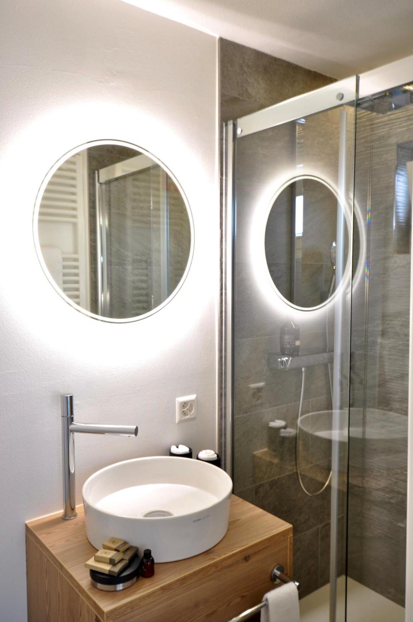 Hotel Bernina ปอนเตรสซีนา ภายนอก รูปภาพ