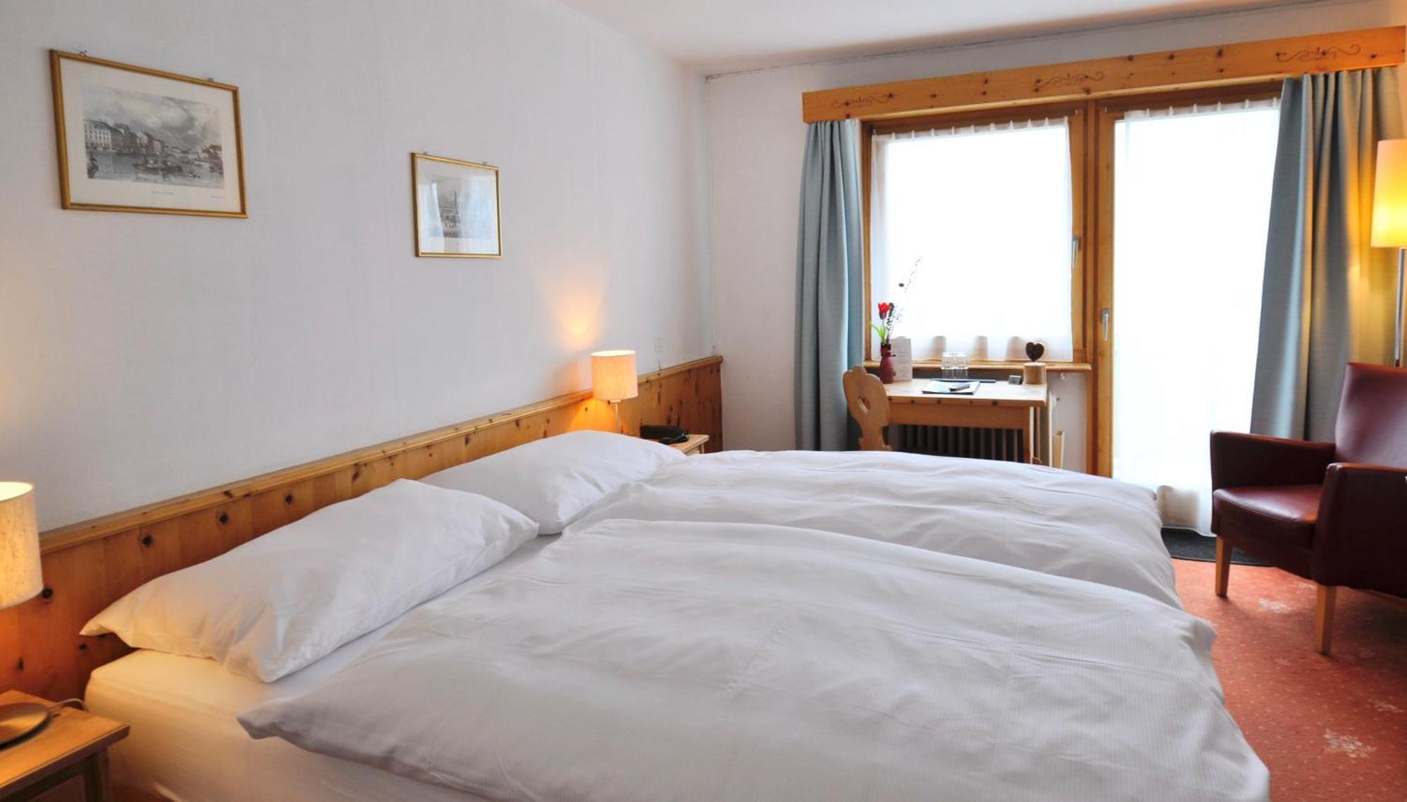 Hotel Bernina ปอนเตรสซีนา ภายนอก รูปภาพ