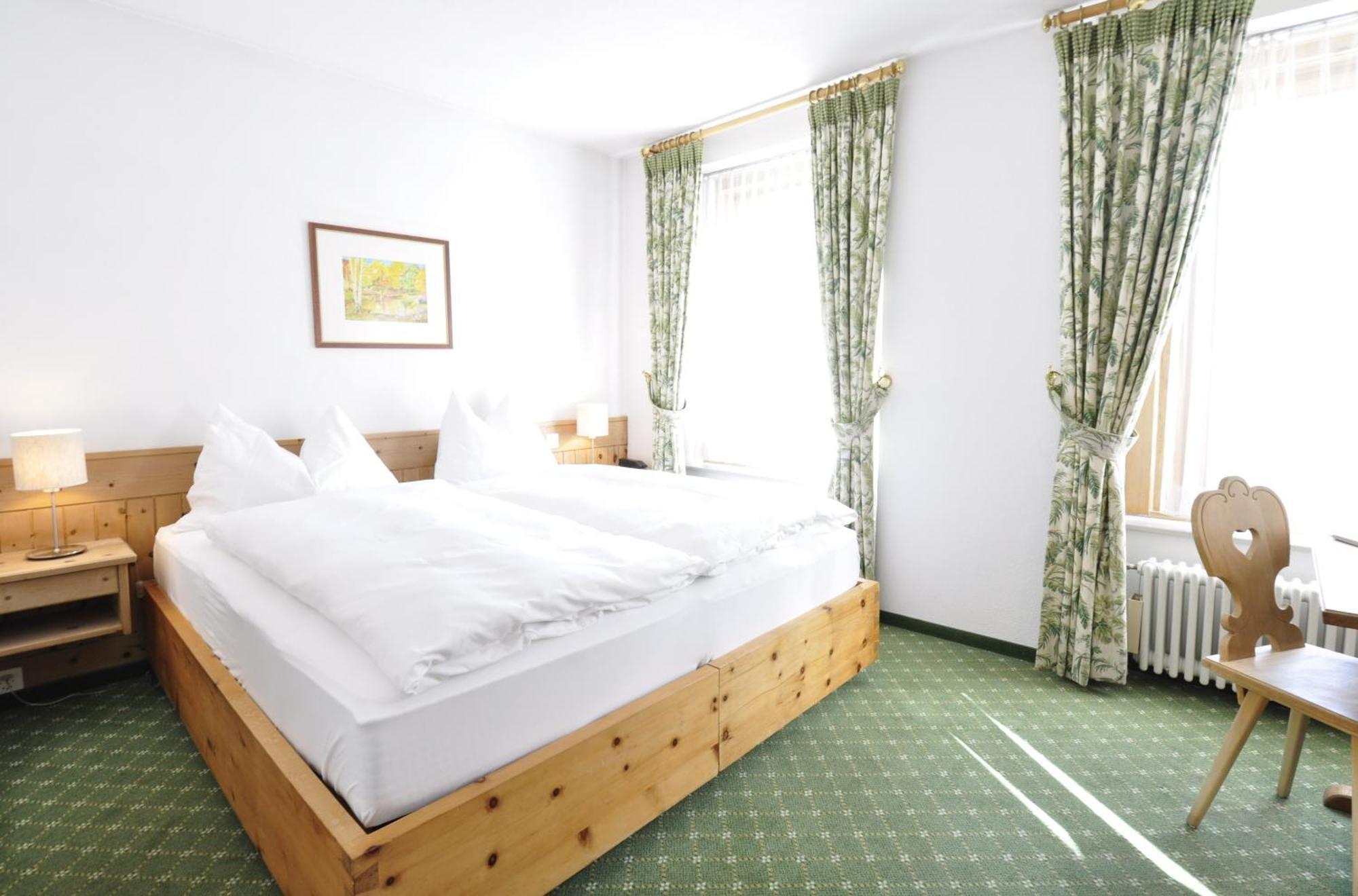Hotel Bernina ปอนเตรสซีนา ภายนอก รูปภาพ