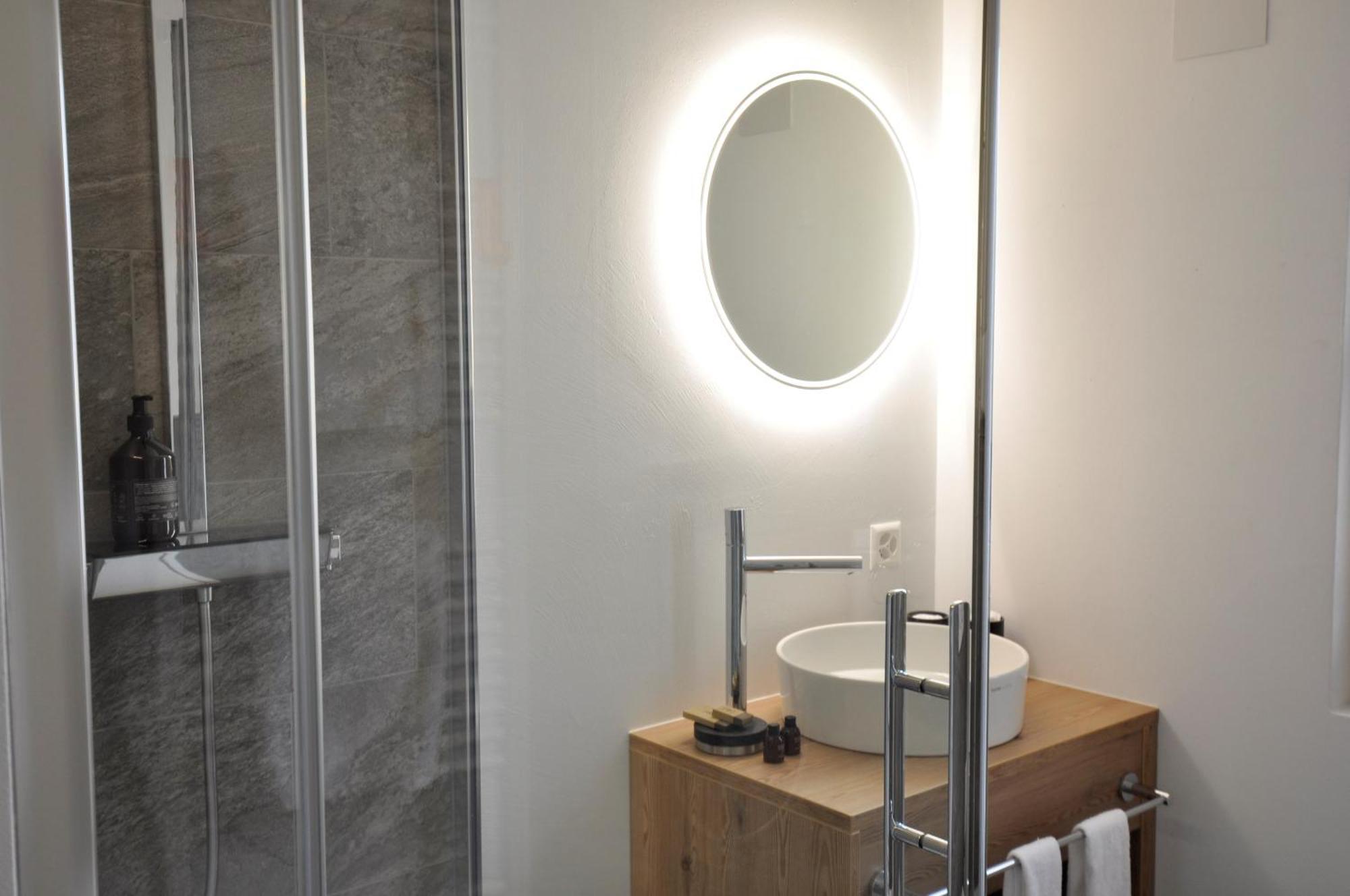 Hotel Bernina ปอนเตรสซีนา ภายนอก รูปภาพ