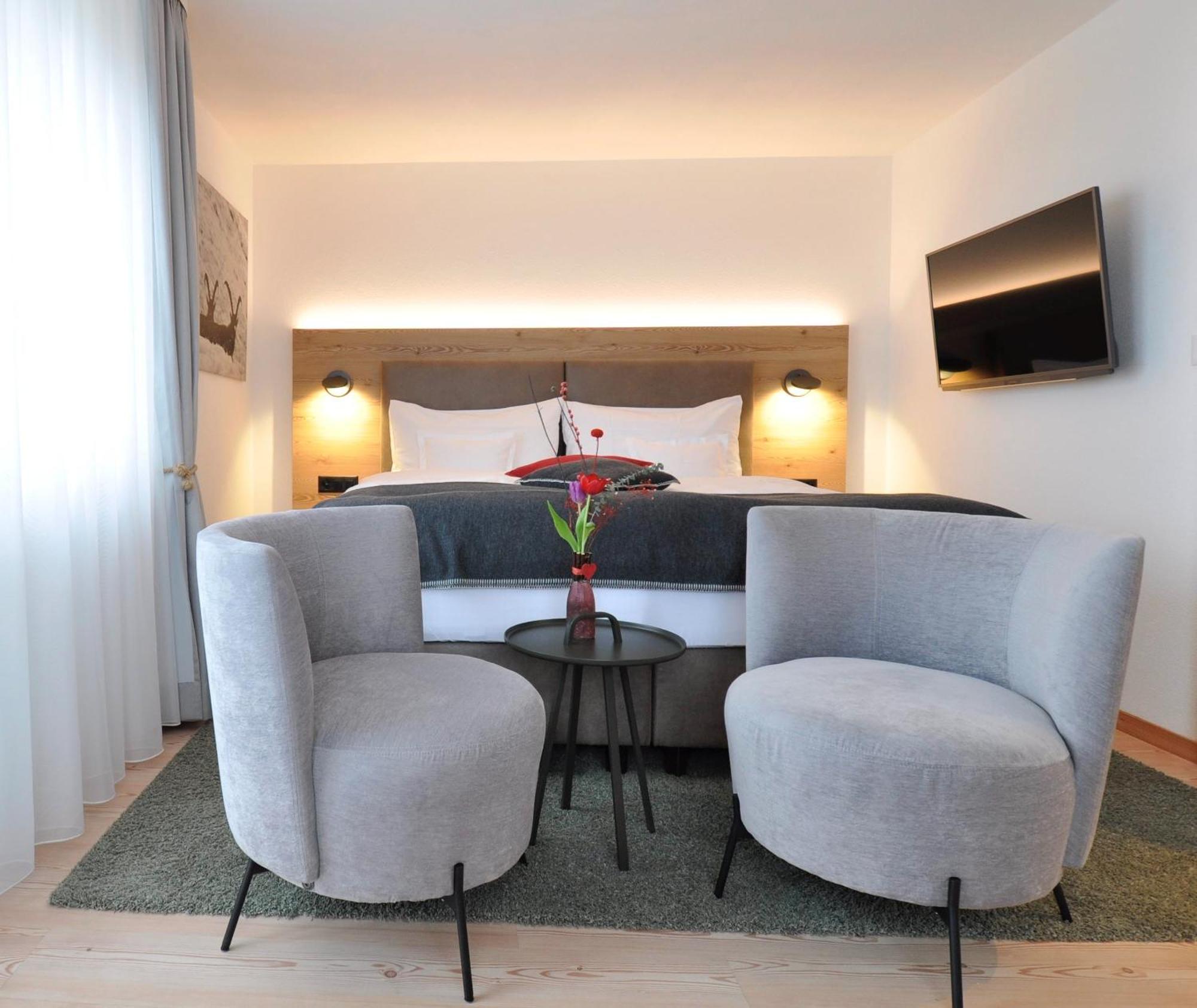Hotel Bernina ปอนเตรสซีนา ภายนอก รูปภาพ
