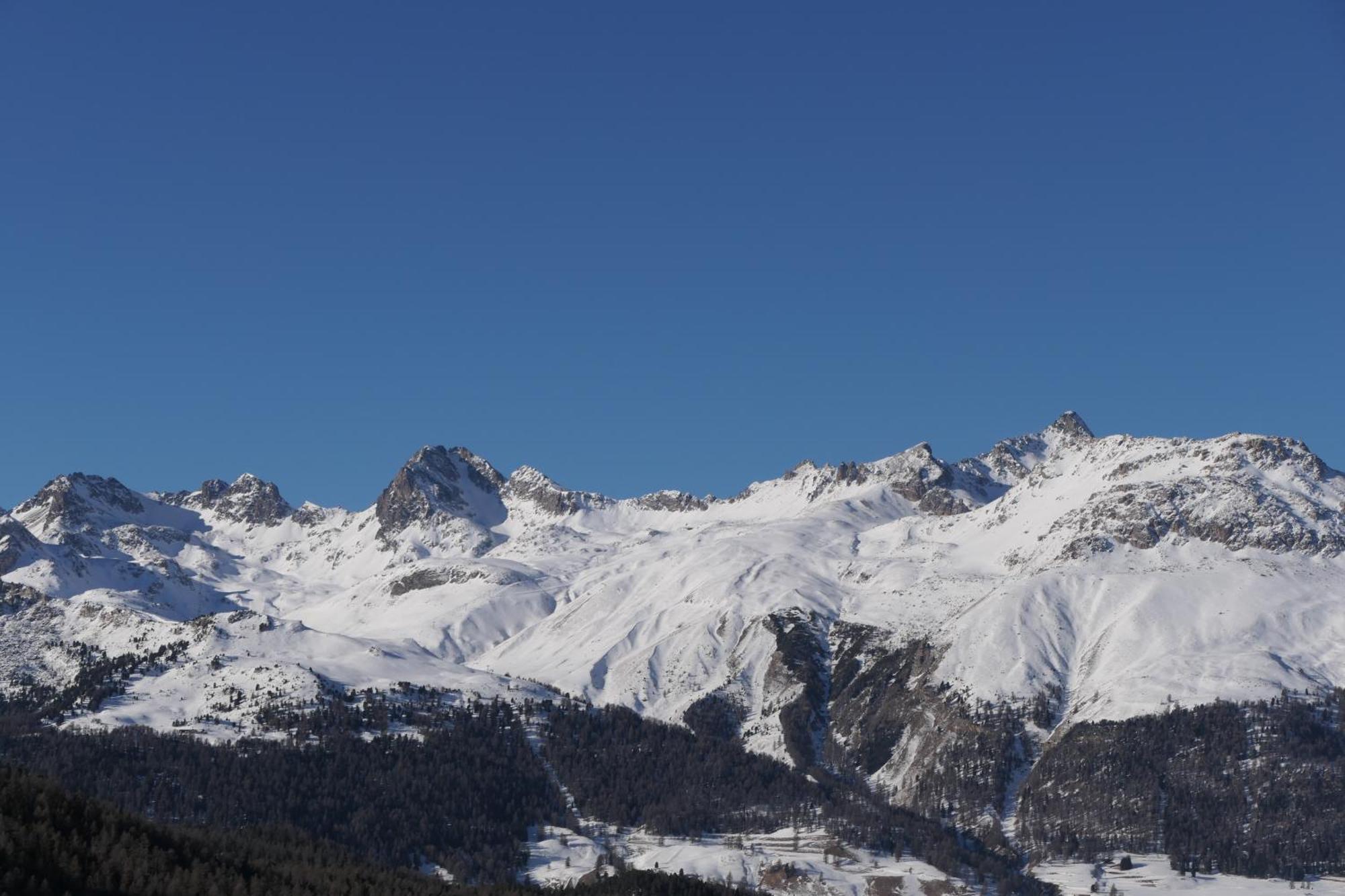 Hotel Bernina ปอนเตรสซีนา ภายนอก รูปภาพ