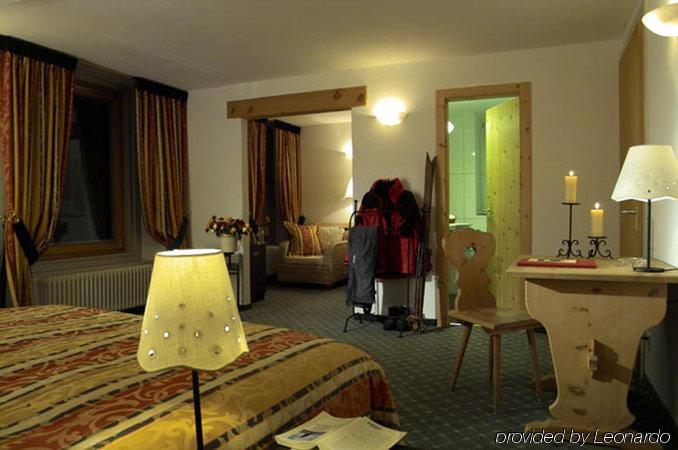 Hotel Bernina ปอนเตรสซีนา ภายนอก รูปภาพ
