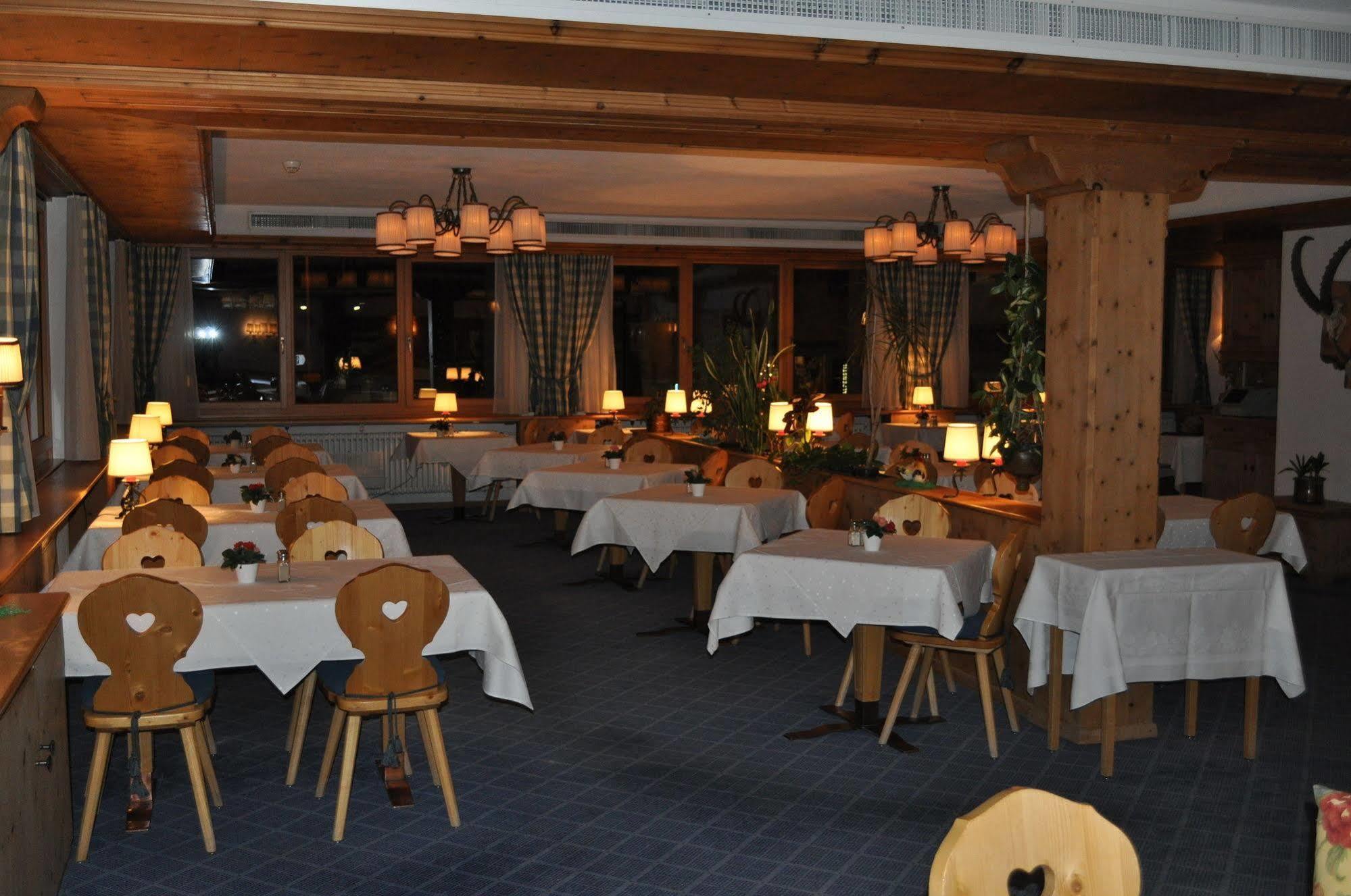 Hotel Bernina ปอนเตรสซีนา ภายนอก รูปภาพ